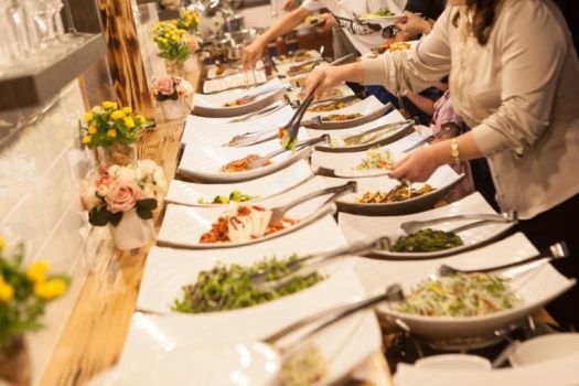 Catering na konferencję – o czym warto pamiętać?